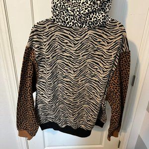 NEW HOODIE VAN'S SWEATSHIRT! WITH TAGS ATTACHED!!